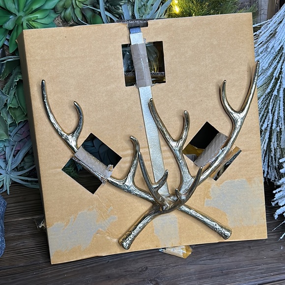 Pottery Barn Country Cabin Chic Antler Wreath Hanger - Brass Color 🦌 - Picture 5 of 16